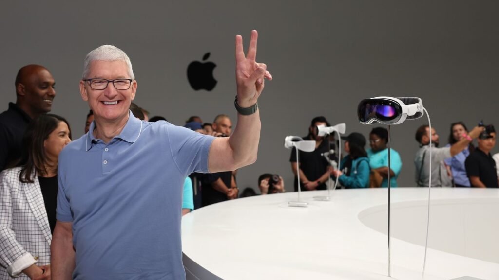 Apple Acquires AR Headset Startup Mira to Expand its Augmented Reality Portfolio